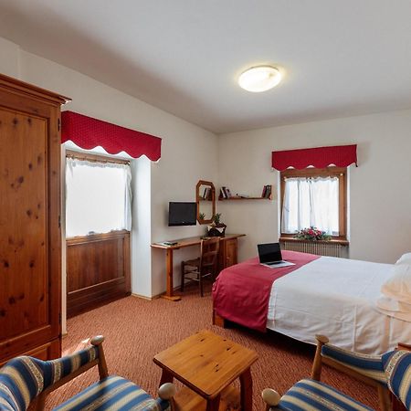 Hotel Miramonti Corvara エクステリア 写真