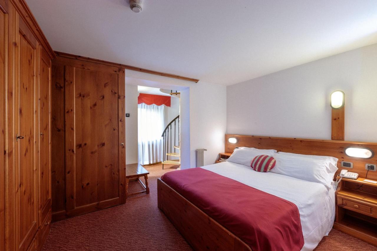 Hotel Miramonti Corvara エクステリア 写真